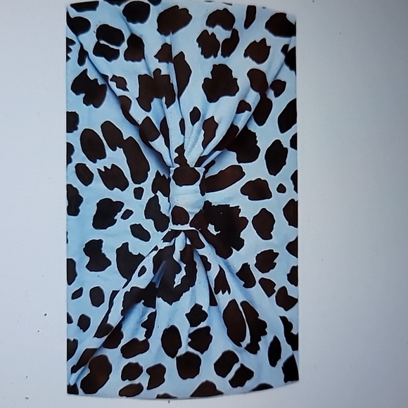 3 Wide Stretch Stay in Place Headbands - Picture 2 of 5